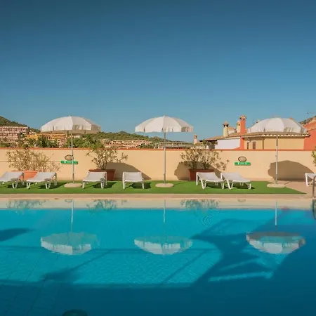 Stylish Le Fontane 1 Bedroom Sleeps 2 Apartment Villasimius