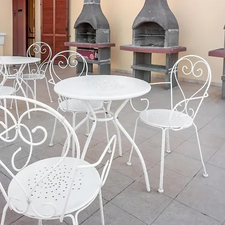 Apartment Stylish Le Fontane 1 Bedroom Sleeps 2 *